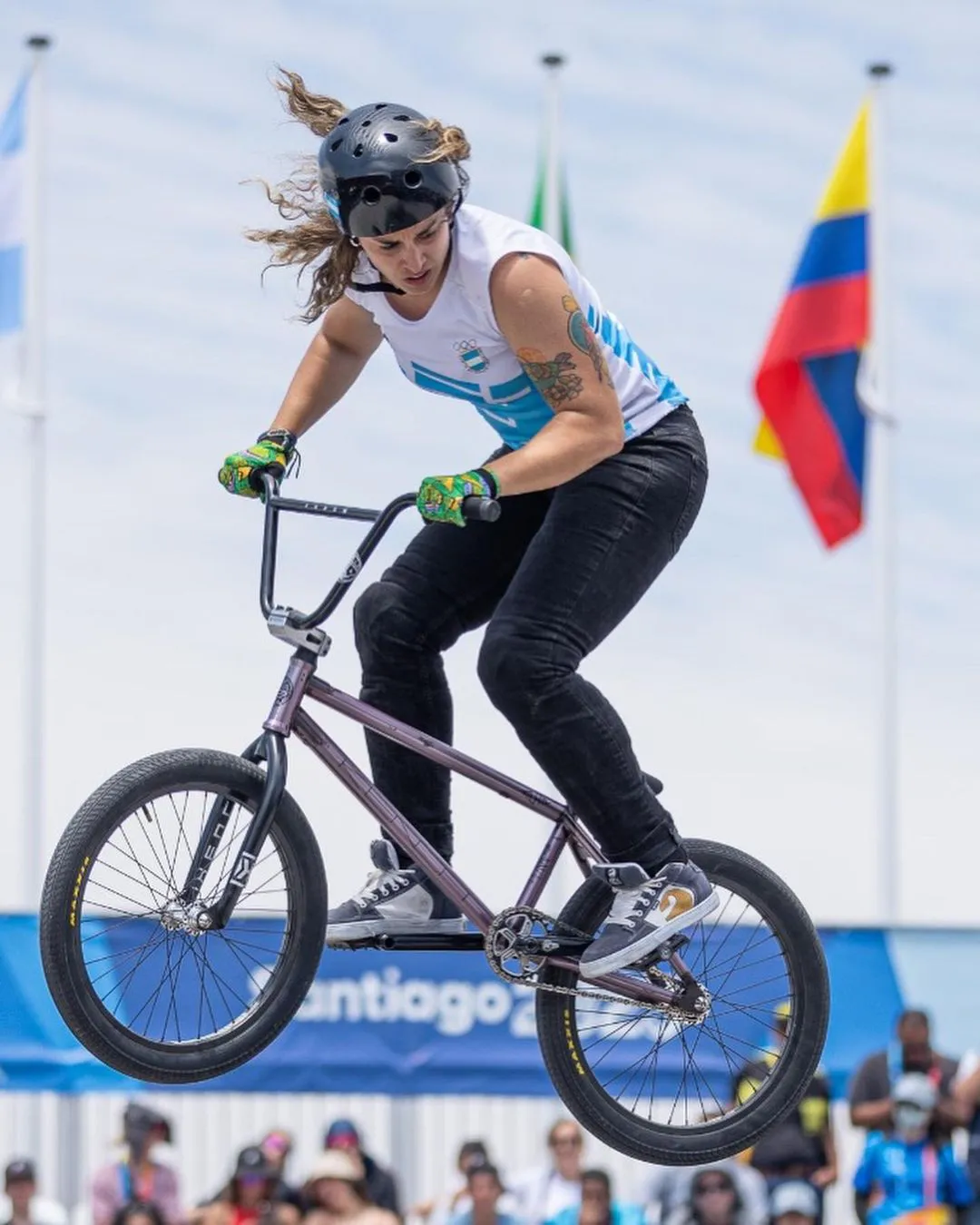 Hoy es jueves de #throwbackthursday recordando estos momentos increíbles que viví en #santiago2023 #juegospanamericanos #equipoarg #unlogroenequipo .Gracias por las fotos @argentinadorada @agustingarcia16 