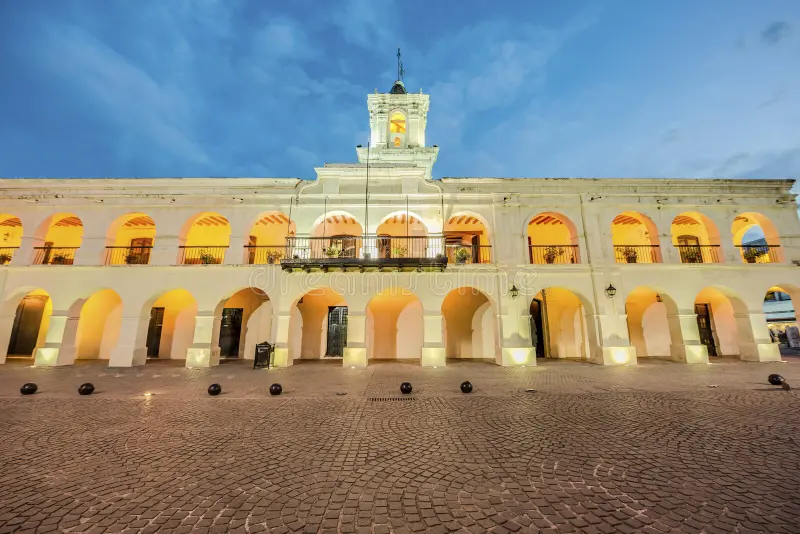 el-salta-cabildo-en-salta-la-argentina-33022841
