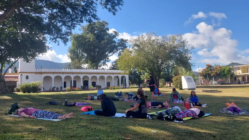 yoga-en-la-casona-de-castanares