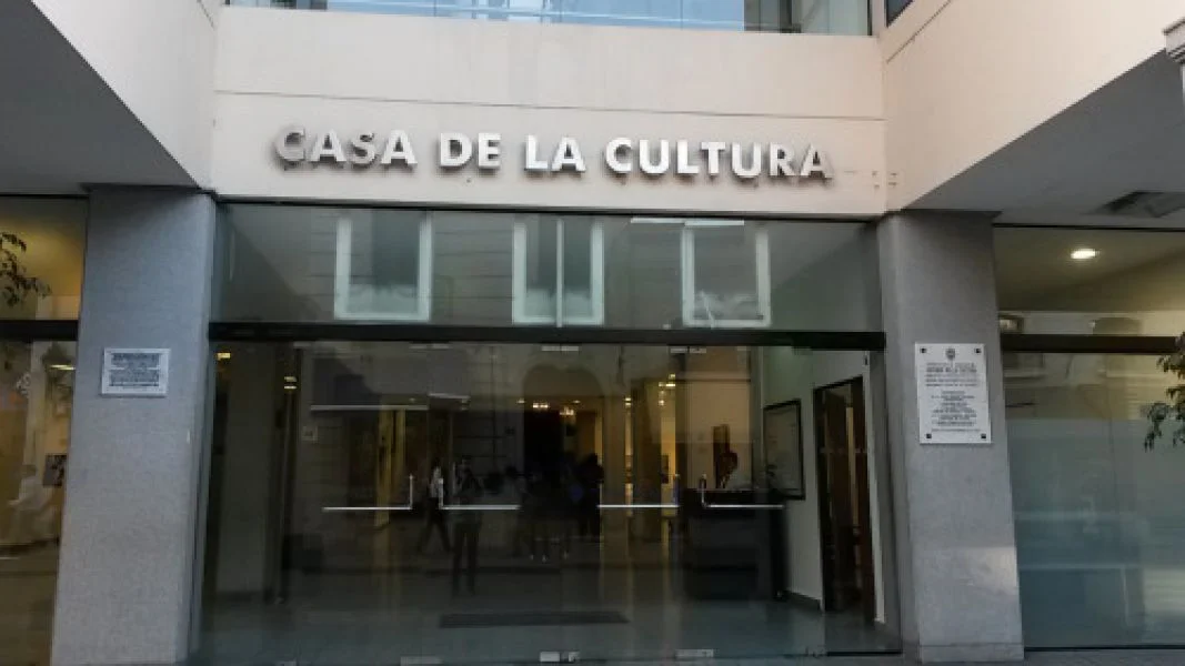78546-la-casa-de-la-cultura-habilita-hoy-la-muestra-cultura-en-democracia