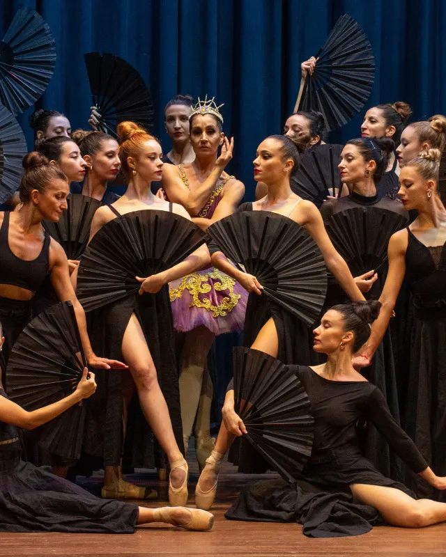 Suite de “El Corsario” y “Sakura” en una nueva propuesta del Ballet de la Provincia. Teatro Provincial “Juan Carlos Saravia” Funciones-29, 30 y 31 de mayo – 21 h1 de junio – 20 h En programa- Suite (1)