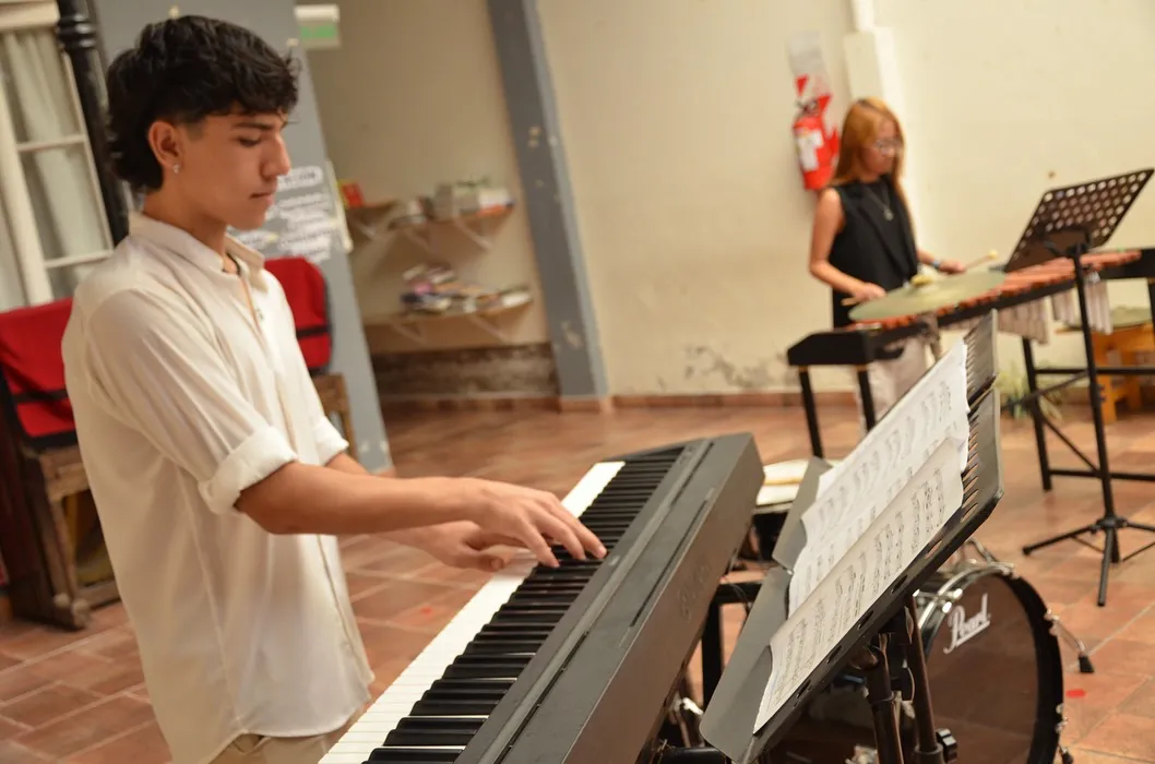 Cinco músicos de la Orquesta Sinfónica Infantil y Juvenil de Salta representarán a la provincia en el Festival SOIJAr 2025, que se realizará del 14 al 22 de febrero en Chascomús, Buenos Aires.Homero Ferrer
