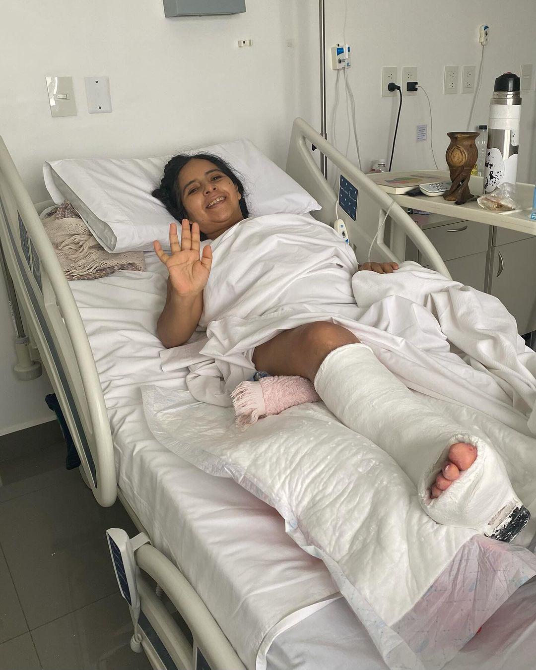 Se+me+han+perdido+los+pasosPor+las+sendas+de+la+vida+De+a+poquito+iré+volviendo,+un+tropezón+no+es+caída++Feliz+2024+familia+amada.++Yo+inicié+el+2024+con+pata+nuevecita!+un+poco+remachada+sí,pero+nuevecita+al+fin.+A