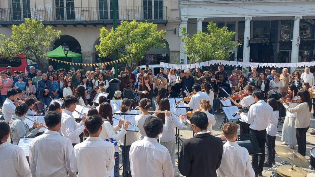 97404-la-orquesta-sinfonica-infantil-y-juvenil-de-salta-se-presenta-en-el-teatro-provincial-20240823190145
